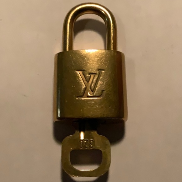 Vintage Louis Vuitton Brass ‘320’ in Goldtone with Goldtone Key - Picture 1 of 5